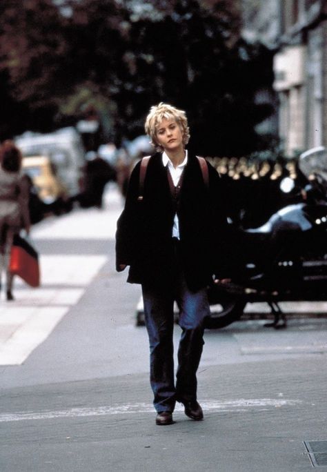 Meg Ryan French Kiss Outfit, Meg Ryan French Kiss, 90s French Fashion, Meg Ryan Fall, Sarah Core, English Women, Frazzled English Woman, Kiss Outfits, Style Themes