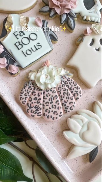 Savannah on Instagram: "Leopard. Print. Pumpkin. Need I say more? . Cutter is floral pumpkin. . #pinkhalloween #halloweencookies #pumpkincookies #leopardprintcookies #cookievideo #cookiereel #satisfyingvideos #sosatisfying #halloweentreats #cookiedecoratingvideos #cookiedecoratingvideo #cookiedecoratingreel #cookiereel #cookieoftheday" Leopard Print Cookies, Cookie Videos, Pink Halloween, Pumpkin Cookies, Say More, Halloween Cookies, Cookie Art, Halloween Treats, Savannah Chat