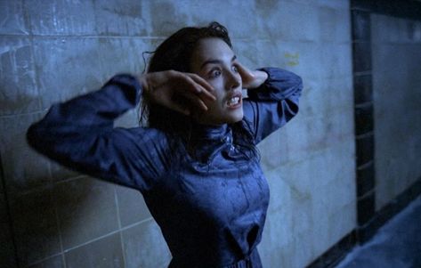 Possession 1981, Isabelle Adjani, A Woman, Wall