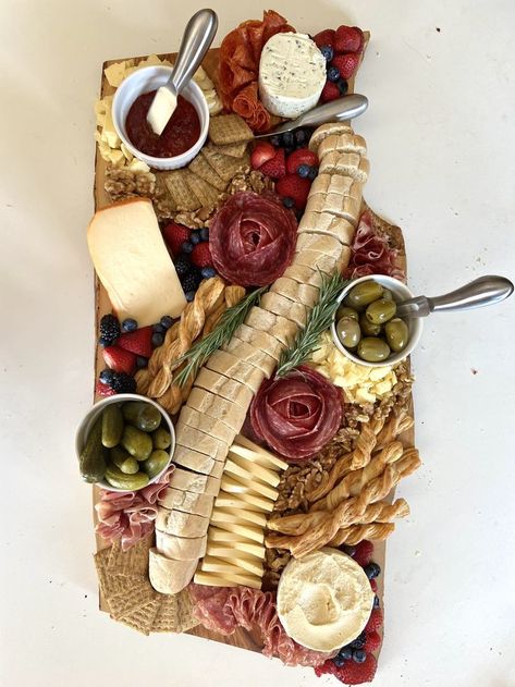 large charcuterie board design including cheese (boursin, gouda, cheddar, havarti), crackers, baguette, salami, pickles, olives, walnuts, berries, rosemary garnish. How to style a cheese board. Grazing board Char Board, Large Charcuterie Board, Wedding Board, Charcuterie Board, Cheese Board, Dinner Party, Cheese