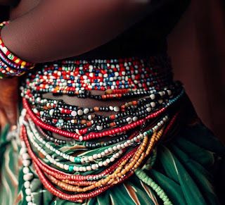 At its core, the practice of wearing waist beads in African culture is a celebration of femininity, fertility, spirituality, and sensuality. As an enthusiast of African history, the tradition of waist beads is an endearing testament to the continent's cultural richness and enduring influence. Waist beads are intricate ornaments women wear, infusing their unique meanings and practices into this ancient tradition. Materials and ColorsWaist beads are made using various materials, inclu... Maasai People, Zulu Women, Waist Beads African, African Waist Beads, Protective Charms, Unique Meaning, Traditional Dance, Waist Beads, African History