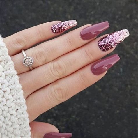 Casket Nails, Nail Design Glitter, Simple Fall Nails, Fall Nail Art Designs, Valentine Nails, Winter Nails Acrylic, Purple Nail, Winged Liner, Winter Nail Designs