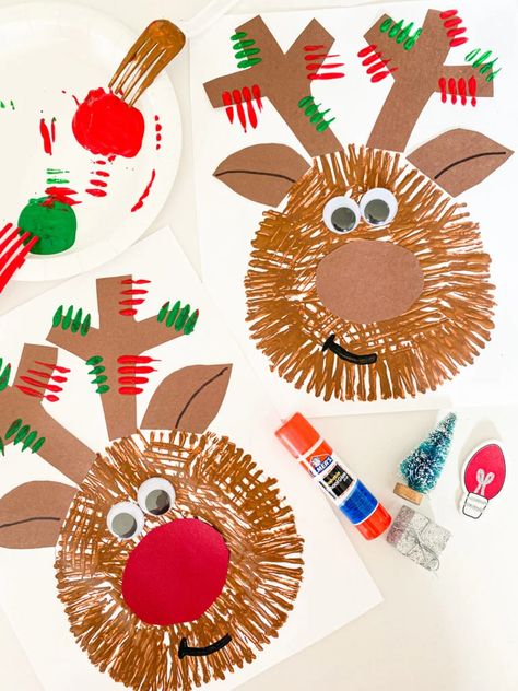 Reindeer Crafts For Kids, Christmas Stocking Craft, Rudolph Crafts, Reindeer Crafts, Christmas Art Projects, December Crafts, Reindeer Craft, Crafts Preschool, Preschool Christmas Crafts