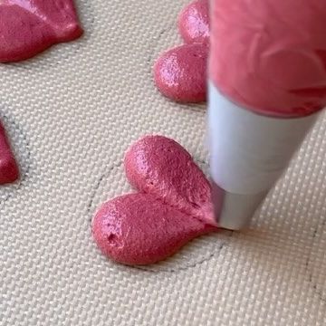 Maddie Brehm on Instagram: "Raspberry Heart Macarons ♥️ Though I love all the experimental flavors, sometimes all you want is something simple and classic! If you are new to shaped macarons, hearts are a fantastic place to start as they are way easier than you might expect to pipe! #macarons #frenchmacarons #pastryvideos" Heart Macarons, Shaped Macarons, French Macarons, Macarons, Pastry, Raspberry, To Start, I Love, Instagram