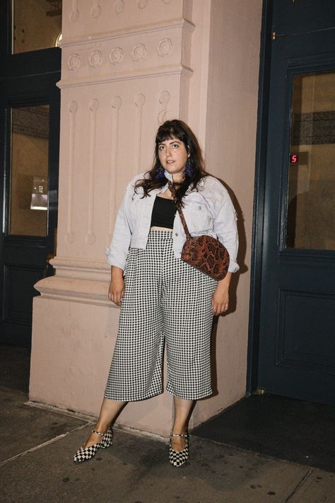 Plus Size Street Style, Curvy Petite Fashion, Action Shots, Fashion Gallery, Fashion Week Street Style, Fall Fashion Trends, Looks Vintage, Curvy Fashion, Look Cool