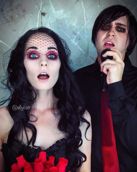 🌹 𝙃𝙚𝙡𝙚𝙣𝙖 𝙖𝙣𝙙 𝙂𝙚𝙧𝙖𝙧𝙙 𝙒𝙖𝙮 🖤 . "We'll meet again, when both our cars collide" . Forever my favorite My Chemical Romance song. Who needs a… Helena Mcr, Helena My Chemical Romance, Halloween Costume Scary, Halloween Makeup Witch, Pretty Costume, Creepy Halloween Makeup, Cute Halloween Makeup, Halloween Makeup Diy, Halloween Coustumes