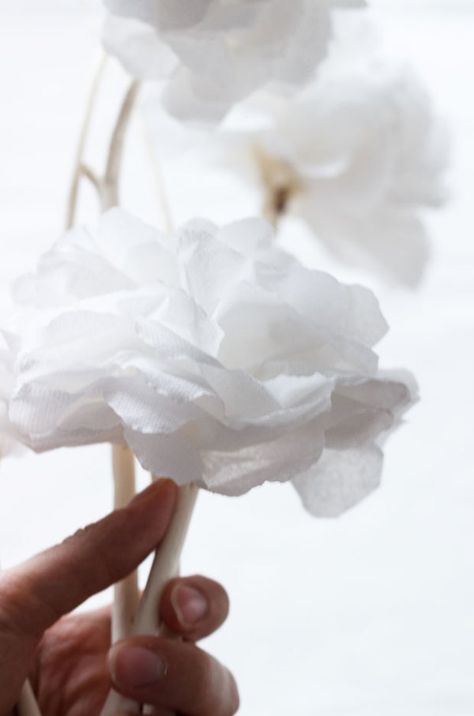 DIY Paper Flowers step by-step-photos Tissue Paper Centerpieces, Paper Centerpieces, Tissue Paper Flowers Diy, Diy Paper Flowers, Tissue Paper Flowers, Diy Centerpieces, Paper Flowers Diy, Christian Quotes Inspirational, Elegant Floral