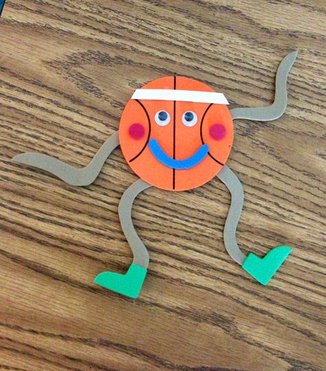 Cute sports magnet craft! This was pre packaged but could also easily be a DIY! #sports-crafts #basketball #kids-crafts Summer Sports Crafts, Basketball Crafts, Kids Olympics, Basketball Style, Sport Craft, Magnet Crafts, Kids Basketball, Sport Art, Toddler Art