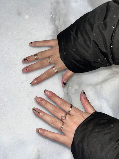 Artic Monkey Nails, Arctic Monkeys Inspired Nails, Arctic Monkey Nails, Arctic Monkeys Nails Ideas, Arctic Monkeys Nails, Monkey Nails, Monkey Style, Concert Nails, Monkey Girl