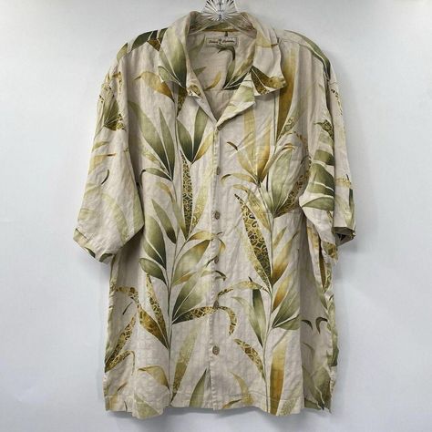 Tommy Bahama Men's XL Silk White Green Tropical Short Sleeve Button Front Shirt

For sale is this Tommy Bahama Men's XL Silk White Green Tropical Short Sleeve Button Front Shirt. Shirt Has Some Small Stains On Front, See Photos

Measurements:

Pit to Pit - 23.5  in
Top of Collar to Bottom - 31 in
Shoulder (Seam to seam) - 22 in

Please use these measurements on something you own to compare before purchasing. Tommy Bahama Mens Shirts, Button Front Shirt, Short Sleeve Button, Tommy Bahama, White Green, Mens Shirts, Silk, Collar, For Sale