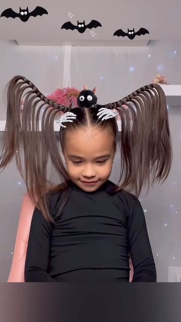 Party & Event Inspiration by Annie Harutoonian on Instagram: "Halloween hairstyle inspo for your next party 🦇🧡 by @mia.peinadoss #theeventcollectivex #halloweenhairstyles" Girls Halloween Hairstyles, Formal Hairstyle Ideas, Halloween Hairstyles For Women, Halloween Hairstyles For Kids, Halloween Hair Styles, Festive Hairstyles, Halloween Hairstyle, Best Haircuts For Women, Formal Hairstyle