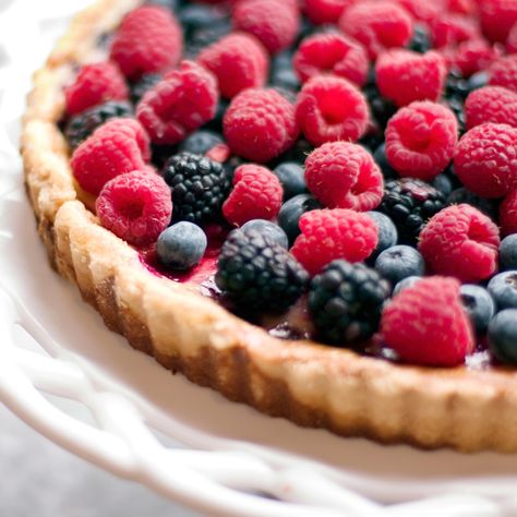 Check out Classic French Fruit Tart recipe and more from Sur La Table! Cake With Fruit On Top, French Fruit Tart Recipe, French Fruit Tart, Cake With Fruit, Weekend Baking, Fruit Tart Recipe, German Cake, Torte Recipe, Berry Tart