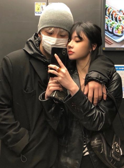 Japanese Couple, Flipagram Instagram, 사진 촬영 포즈, Couples Vibe, Ulzzang Couple, Korean Couple, 가을 패션, Two People, Couple Aesthetic