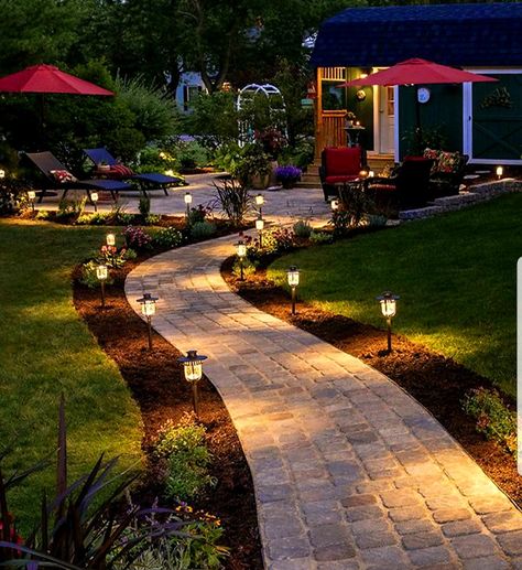 Backyard Entrance Ideas Pathways, Curved Patio Ideas, Front Yard Walkway Ideas Entrance, Modern Farmhouse Landscaping Front Yards, Walkway Landscaping, Walkway Design, Modern Backyard Landscaping, Farmhouse Landscaping, Garden Walkway