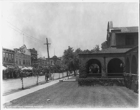 12. First Street, Albuquerque, 1908. New Mexico Albuquerque, New Mexico History, Mexico History, Albuquerque News, New Mexico Usa, Albuquerque New Mexico, Old Pics, Post Card, Old Pictures