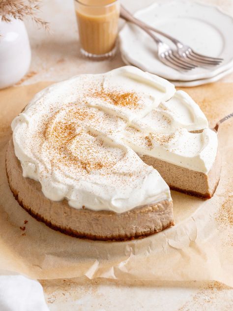 Chai Spice Cheesecake - Julie Marie Eats Chai Spice Cheesecake, Pumpkin Chai Cheesecake, Chai Cheesecake, Fall Cheesecake, Gooey Desserts, 2024 Holidays, Spice Cheesecake, Sour Cream Cheesecake, Homemade Cake Mixes