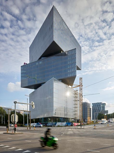 OMA/Reinier de Graaf Reveals Latest Images of the Completed Nhow Amsterdam RAI Hotel | ArchDaily Triangle Building, Oma Architecture, Hotel Lounge, Modern Extension, New York Museums, Organic Architecture, Building Facade, Facade Architecture, Modern Buildings