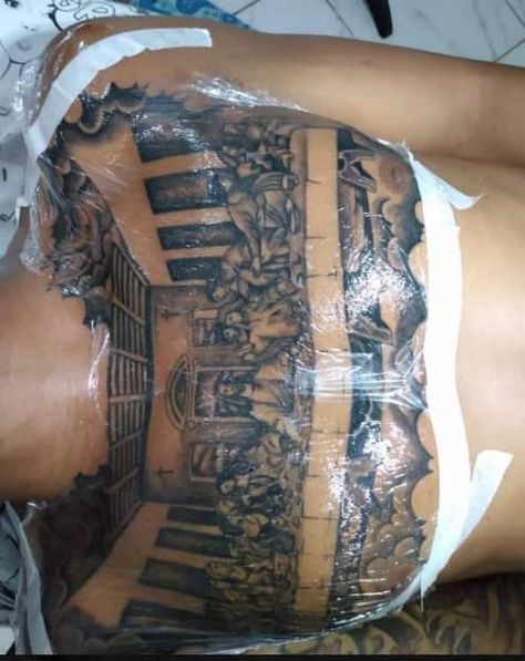 Tatuador Matheus Rafael ubatuba Chest Tattoo Stencils, Headdress Tattoo, Jesus Tattoo, Tat Ideas, Tattoo Sleeve Men, Chest Tattoo, Tattoo Stencils, Inked Girls, Headdress