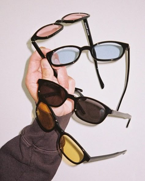 Sunglass Pictures Ideas, Sunglasses Photography Ideas, Sunglasses Still Life, Sunglasses Editorial, Sunglasses Pictures, Sunglass Photography, Sunglass Photoshoot, Creative Sunglasses, Glasses Photography