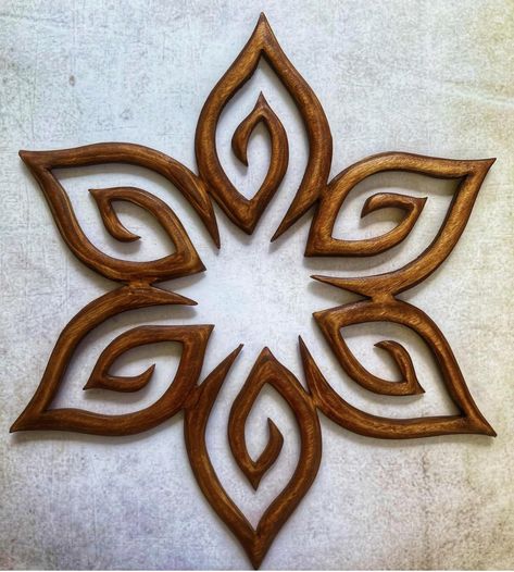 Wood Carving Templates, Scroll Saw Patterns Free Templates Printable Stencils, Flower Wood Carving, The Pixies, Wood Yard Art, Wood Craft Patterns, Scroll Saw Patterns Free, Clay Stamps, Wood Wall Sculpture