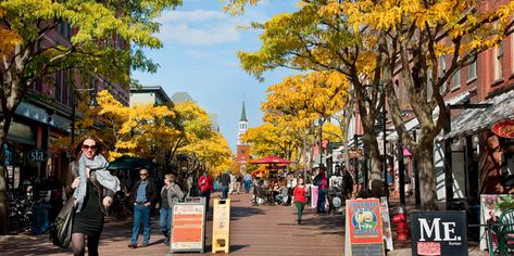 10 Things to Do in Burlington, VT for First Time Visitors University Of Vermont, Burlington Vermont, Burlington Vt, Lake Champlain, College Town, South Lake Tahoe, Street Market, Banff National Park, Beautiful Lakes