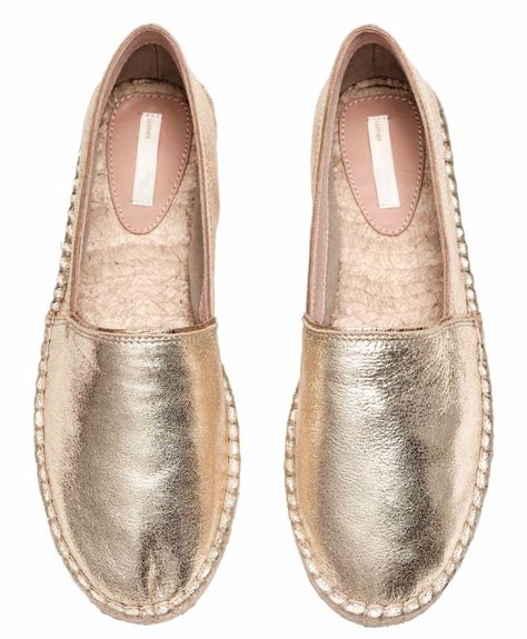 H&M Ella Shoes, Girl Boss Style, Gorgeous Shoes, Gym Shoes, Fashion High Heels, Dream Shoes, Flat Espadrille, Primavera Estate, Cute Shoes