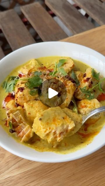 Coconut Curry Fish Soup, Coconut Fish Curry, Curry Salmon, Sole Fish, Coconut Fish, Chilli Oil, Fried Shallots, Fish Soup, Thai Basil