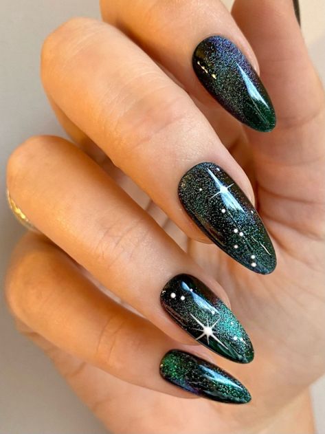 50+ Gorgeous Winter Nails & Nail Art Designs That You'll Love Galaxy Nail Art, Eye Nail Art, Galaxy Nails, Her Nails, Cat Eye Nails, Cat Nails, Winter Nail Designs, Festival Nails, Xmas Nails