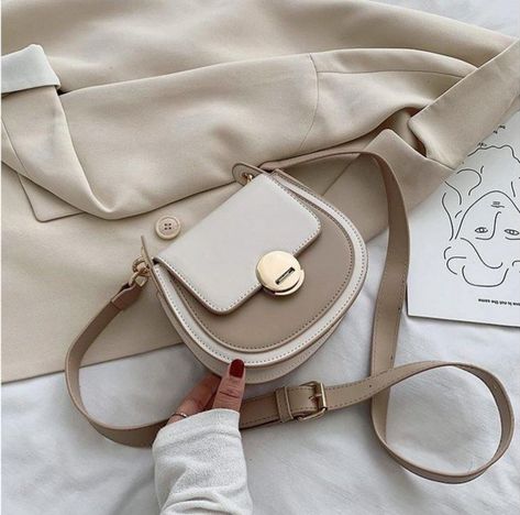 Trendy Purses, Girly Bags, Fancy Bags, Cute Backpacks, Pretty Bags, Cute Purses, Crossbody Messenger Bag, Bag Dress, Cute Bags