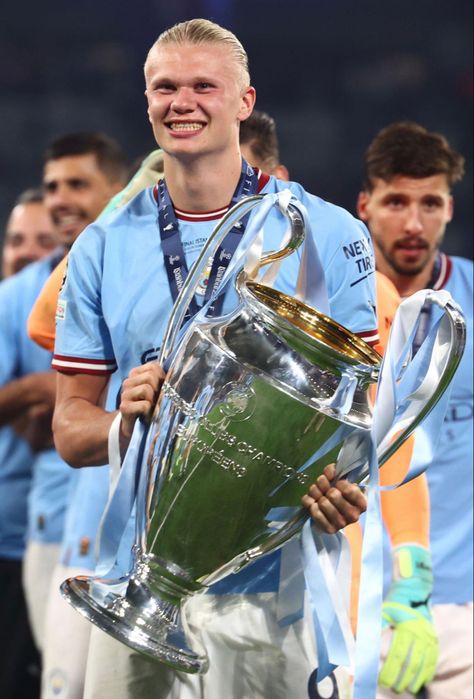 Erling Haaland Wallpaper, Haaland Wallpaper, Manchester City Wallpaper, Lionel Andrés Messi, Manchester City Football Club, مانشستر سيتي, Football Is Life, كريستيانو رونالدو, Cute Selfies Poses