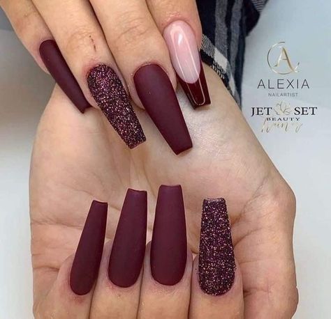 Maroon Acrylic Nails, Nails Maroon, Nail Art Designs Short, Burgundy Acrylic, Maroon Nail Designs, Burgundy Acrylic Nails, Christmas Burgundy, Nails Designs Ideas, Burgundy Nail Designs