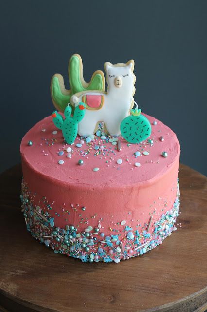 Llama Birthday Cake Ideas, Llama Cake Birthdays, Lama Cake Ideas, Llama Smash Cake, Lama Birthday Cake, Llama Birthday Party Cakes, Llama Cake Ideas, Llama Cupcakes, Llama Cakes