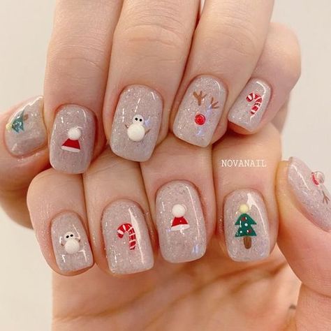 Rate This christmas nail design ideas From ⭐1~10. SAVE & FOLLOW i will update everyweek. Nail Christmas Korea, Nail Christmas Designs, Nail For Christmas, Christmas Gift Nails, Short Christmas Nails, Christmas Nails Art, Nail Christmas, Elegant Touch Nails, Winter Nail Art Designs