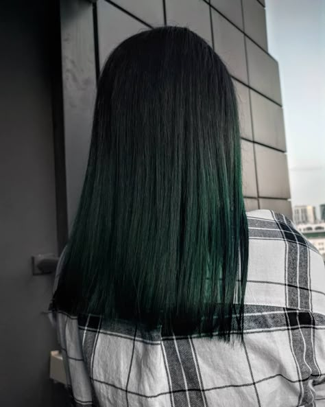 Slick + subtle dark green by @genie.unicorn - try our Juniper Green + Magic Oracle for a similar look! Juniper Hair Color, Subtle Green Hair, Juniper Green Hair, Dark Green Hair Styles, Dark Green Dyed Hair, Hunter Green Hair, Dyed Dark Green Hair, Dark Emerald Green Hair, Dark Green Hair Color