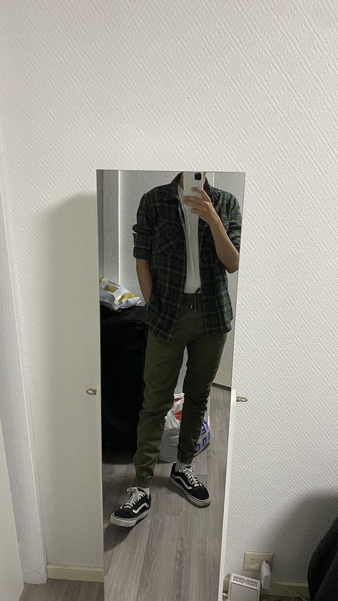 Kurta Mirror Selfie, Boys In Kurta, Kurta Aesthetic, Black Chinos Men, Chinos Men Outfit, Men Outfits Aesthetic, Flannel Outfits Men, Boys Kurta Design, Grunge Guys