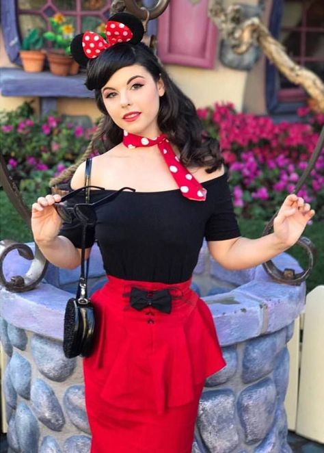 Minnie mouse halloween costume