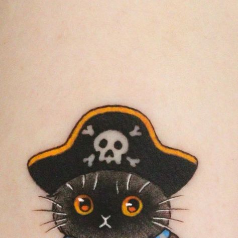 ༶𝗬𝗼𝗼𝗻༶ on Instagram: "Little pirate kitty⚓️🖤" Cute Pirate Tattoo, Pirate Cat Drawing, Pirate Cat Tattoo, Dnd Tabaxi, Black Cat Drawing, Pirate Cat, Pirate Tattoo, Pirate Flag, Yellow Star