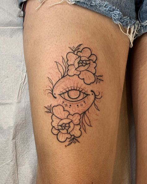 Cool Linework Tattoos, Cute Line Work Tattoos, Simple Linework Tattoos, Line Work Tattoo Design, Lining Tattoo, Tattoos 2022, Simple Line Tattoo, Pretty Flower Tattoos, Black Line Tattoo