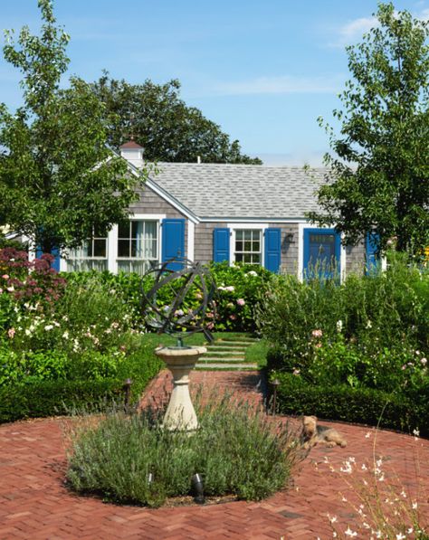 pretty cottage with blue shutters Nantucket Beach House, Nantucket House, Nantucket Cottage, Nantucket Home, Exterior House Paint Color, Blue Shutters, Paint Color Combinations, Exterior House Paint Color Combinations, Shingle Exterior