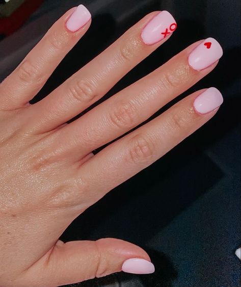 Very Simple Valentines Nails, Simple Pink Valentines Day Nails, Simple Valentine’s Day Nails Short, Nude Pink Valentines Nails, Short Oval Nails Acrylic Valentines, Short Valentines Gel Nails, Pastel Pink Valentines Nails Designs, Valentine’s Day Nails Natural, Red White Valentine Nails