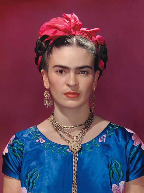 Nickolas Muray (American, 1892-1965). Frida Kahlo in Blue Satin Blouse, 1939. Nickolas Muray Photo Archives. Courtesy of Nickolas Muray Photo Archives. Diego Rivera Frida Kahlo, Frida Paintings, Nickolas Muray, Frida Kahlo Paintings, Frida Kahlo Portraits, Kahlo Paintings, Frida Kahlo Style, Frida And Diego, Frida Art