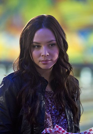 The Flash 1x15 - Out of Time - Linda Park Tvdu Characters, Linda Park, Malese Jow, Star Wars Padme, Fantasy Universe, Flash Arrow, Out Of Time, Samara, Series Movies