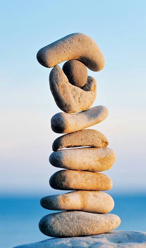 The Cairn: symbol of balance. LOVE cairns. I would like to start one in my garden. Symbol Of Balance, Rock Balancing, Stone Balancing, Amazing Sculptures, Stone Cairns, Zen Rock, Stone Decoration, Inspirational Rocks, Balanced Rock