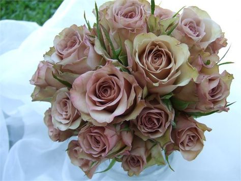 Vintage dusky pink rose bouquet from A White Hot Wedding - A White Hot Wedding Antique Rose Bouquet, Flowers Board, Wood Business Card, Hot Wedding, Wood Business, Pink Rose Bouquet, Vintage Bouquet, Hand Tie, Pink Wedding Flowers