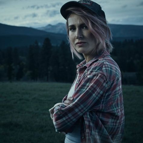 Teeter Yellowstone, Jen Landon, Native American Reservation, Yellowstone Series, Happiest Of Birthdays, Cole Hauser, Dutton Ranch, West Yellowstone, Red Hair Woman