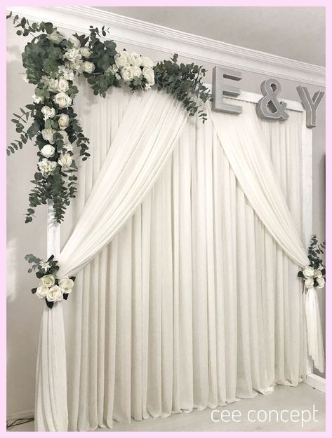 Civil Wedding Centerpieces, Engagement Diy Decorations, Simple Indoor Wedding Decorations, Engagement Decorations Backdrop, Engagement Ceremony Decorations, Wedding Backdrops Ideas, Decorasi Wedding, Dekor Engagement, Dekor Pelaminan