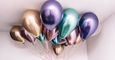 Blow Up Balloons Without Helium, How To Inflate Balloons Without Helium, Balloon Bouquet Without Helium, Balloon Ideas Without Helium, Steakhouse Spinach, Balloons Without Helium, Diy Balloon Weight, Balloon Hacks, Fishing Themed Birthday Party