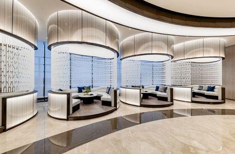 Circle | MUSE Awards Luxury Lobby, Cubicle Design, Meeting Room Design, Experiential Design, Dental Office Design Interiors, Office Design Inspiration, Bank Design, Showroom Interior Design, Most Luxurious Hotels