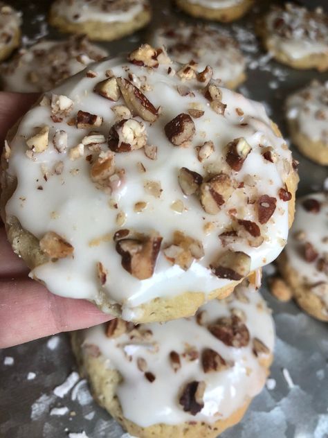 Italian Cream Cookies- a favorite itallian cream cake made into a cookie! Cream Cheese Cake Recipes, Pecan Glaze, German Chocolate Cookies, Italian Cream Cakes, Italian Cream, Cream Cookies, Coconut Pecan, Cheese Cookies, German Chocolate