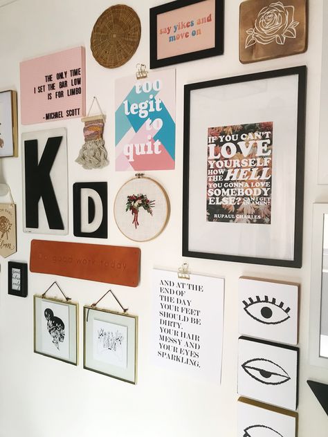 Office Pictures Ideas Wall Art, Wall Collage Office, Office Wall Collage, Office Gallery Wall Ideas Work Spaces, Bedroom Gallery Wall Inspiration, Office Collage Wall, Office Gallery Wall Ideas, Girly Gallery Wall Ideas, Funky Office Wall Art